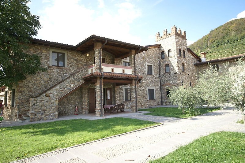 Außenseite Ferienhaus (Sommer)