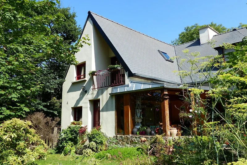 Außenseite Ferienhaus (Sommer)