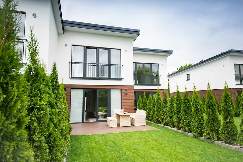 Außenseite Ferienhaus (Sommer)