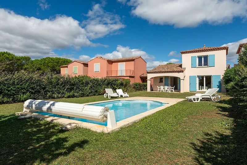 Schwimmbad des Ferienhauses