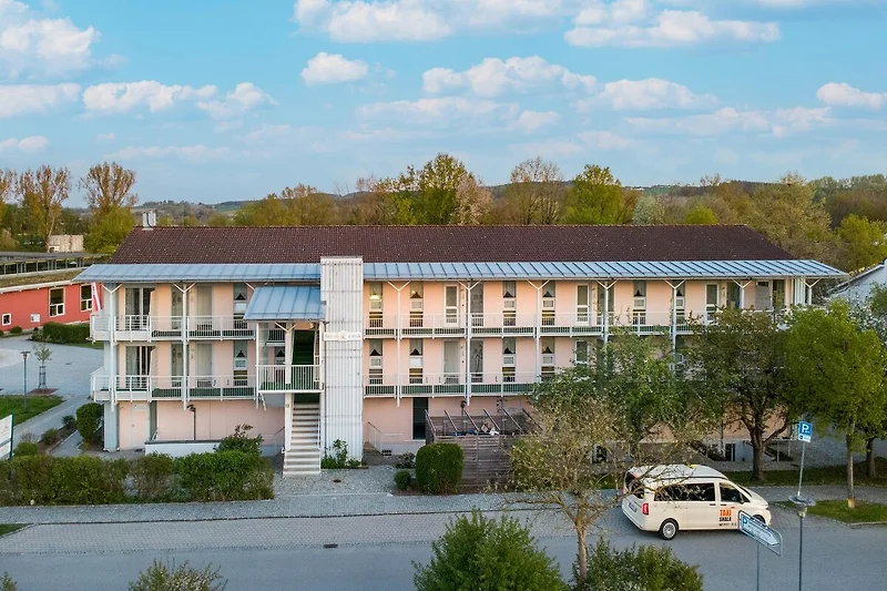 Außenseite Ferienhaus (Sommer)