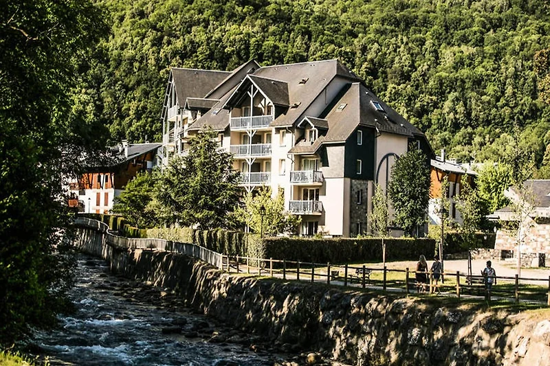 Außenseite Ferienhaus (Sommer)
