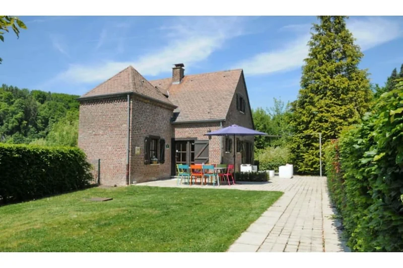 Außenseite Ferienhaus (Sommer)