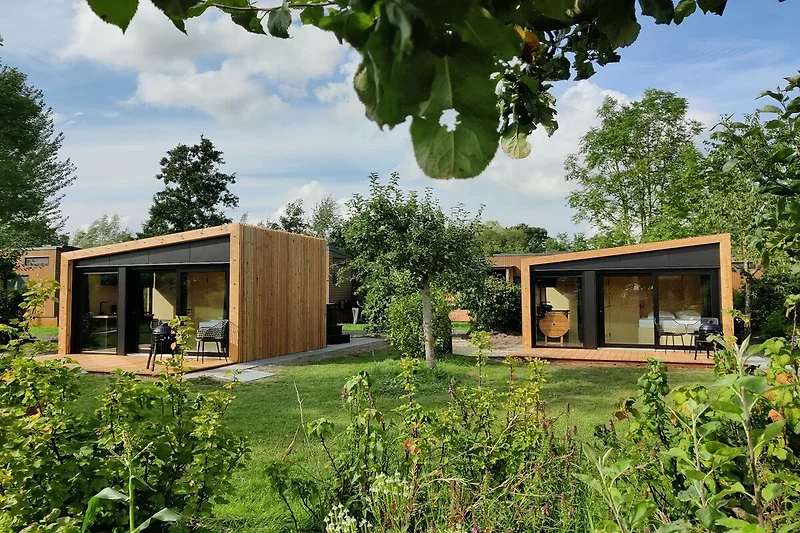 Außenseite Ferienhaus (Sommer)