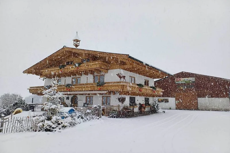 Außenseite Ferienhaus (Winter)