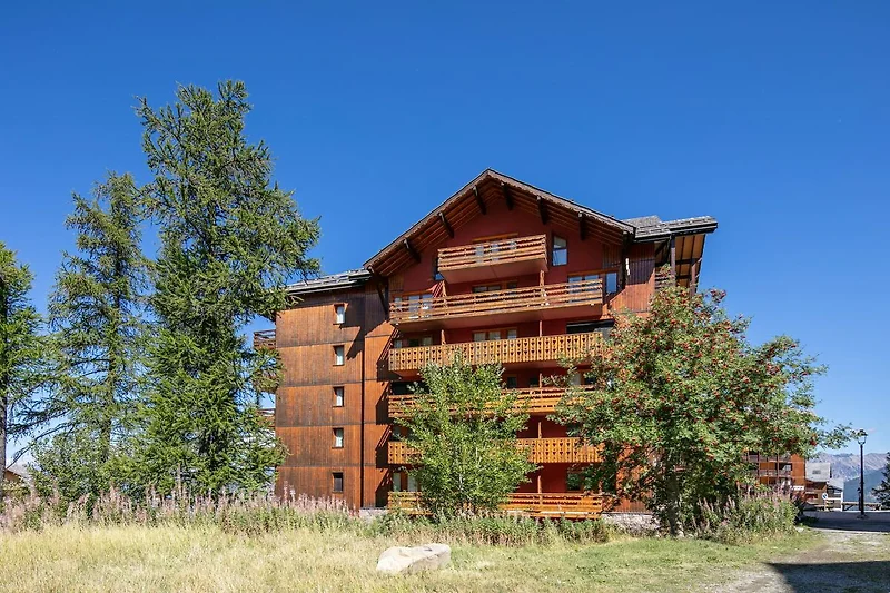 Außenseite Ferienhaus (Sommer)