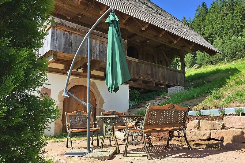 Außenseite Ferienhaus (Sommer)