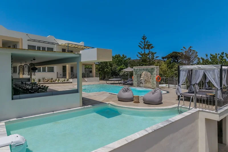 Schwimmbad des Ferienhauses