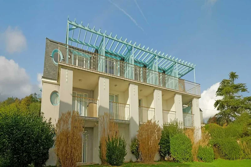 Außenseite Ferienhaus (Sommer)