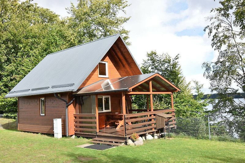 Außenseite Ferienhaus (Sommer)