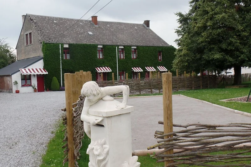 Außenseite Ferienhaus (Sommer)
