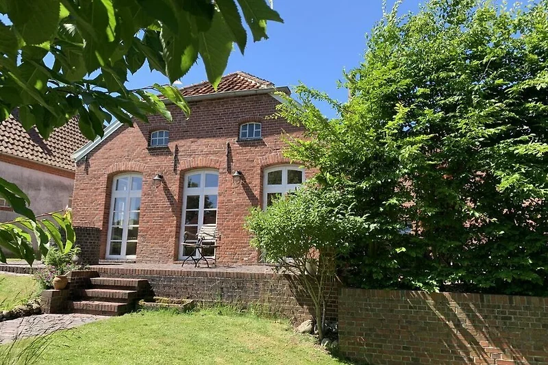 Außenseite Ferienhaus (Sommer)