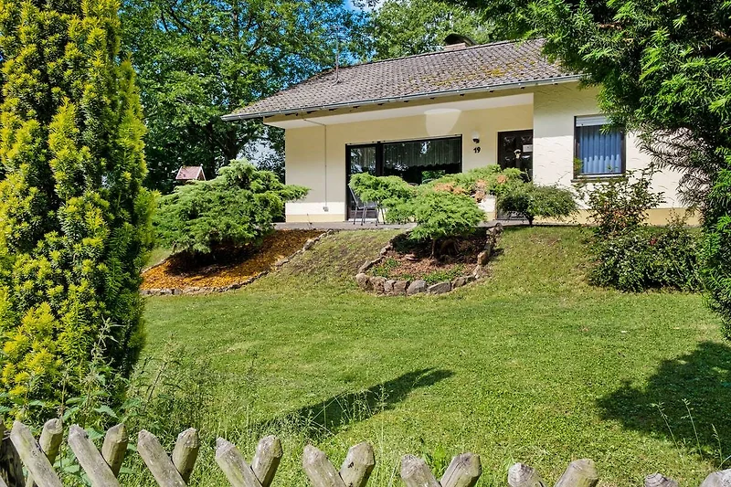 Außenseite Ferienhaus (Sommer)