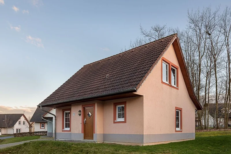 Außenseite Ferienhaus (Sommer)