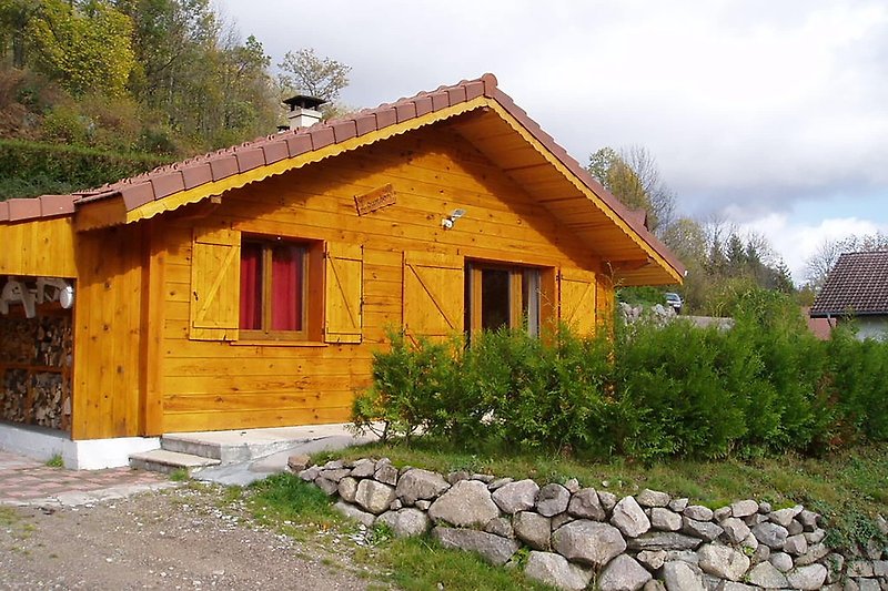 Außenseite Ferienhaus (Sommer)