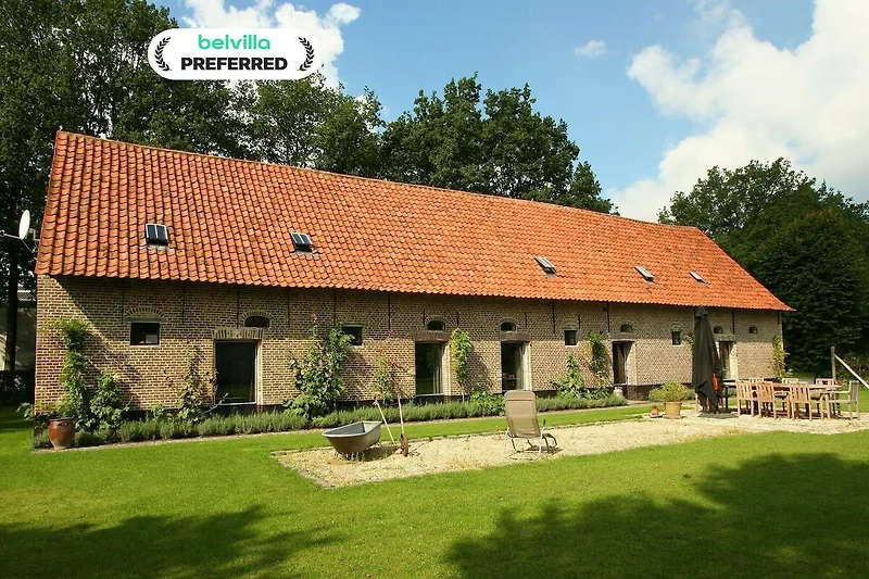 Außenseite Ferienhaus (Sommer)