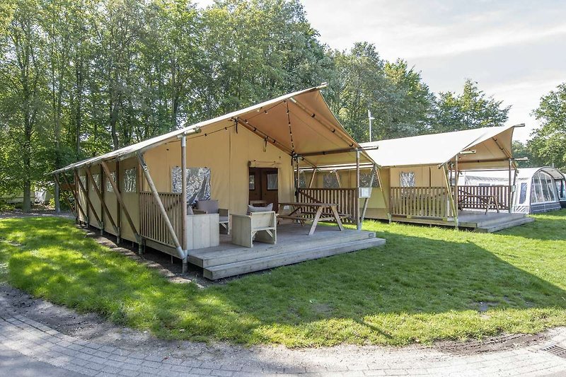 Exterieur vakantiehuis (zomer)