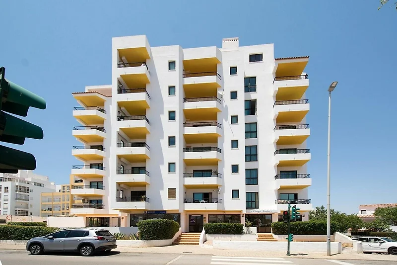 Außenseite Ferienhaus (Sommer)