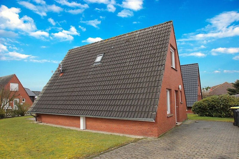 Außenseite Ferienhaus (Sommer)