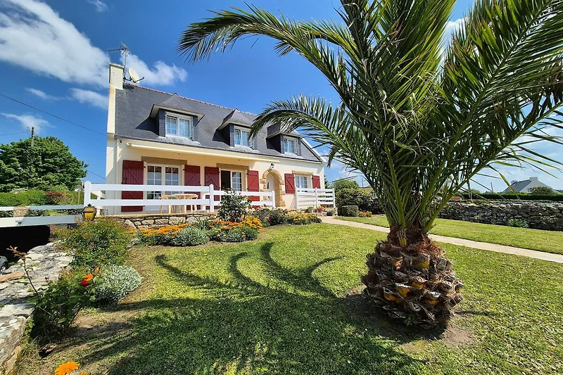 Außenseite Ferienhaus (Sommer)