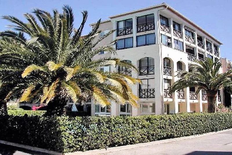 Außenseite Ferienhaus (Sommer)