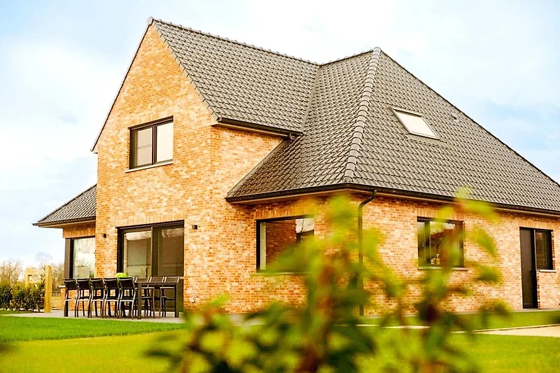 Außenseite Ferienhaus (Sommer)