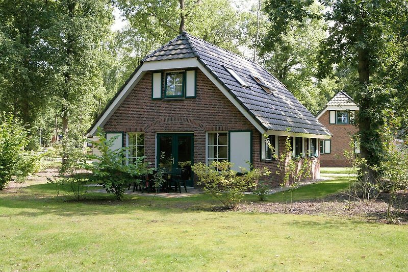 Exterieur vakantiehuis (zomer)