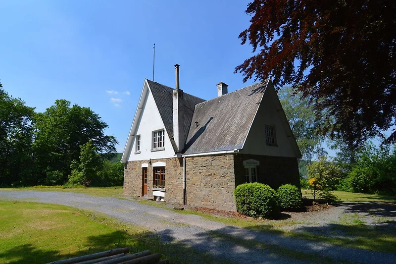 Außenseite Ferienhaus (Sommer)