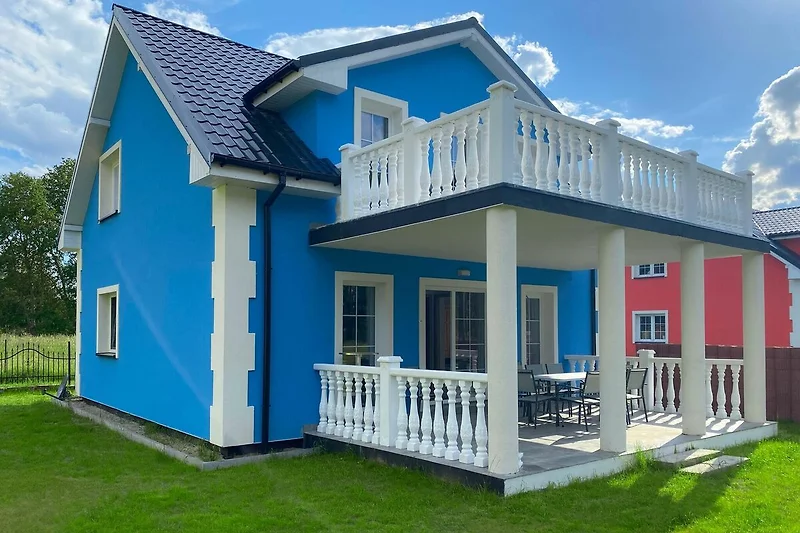 Widok na dom (lato)