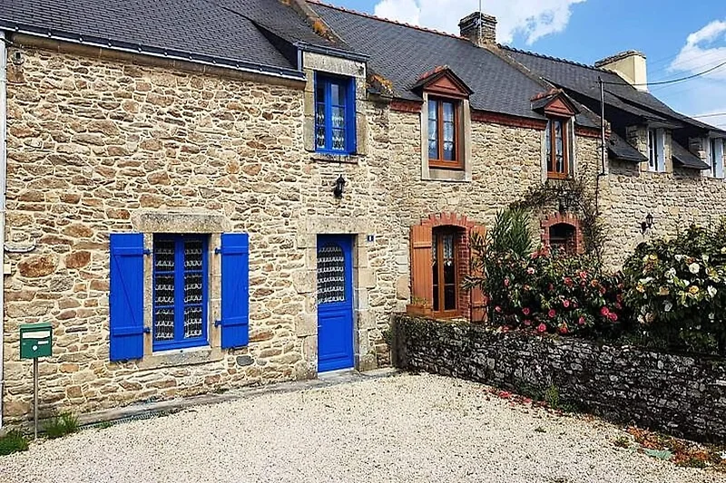 Außenseite Ferienhaus (Sommer)