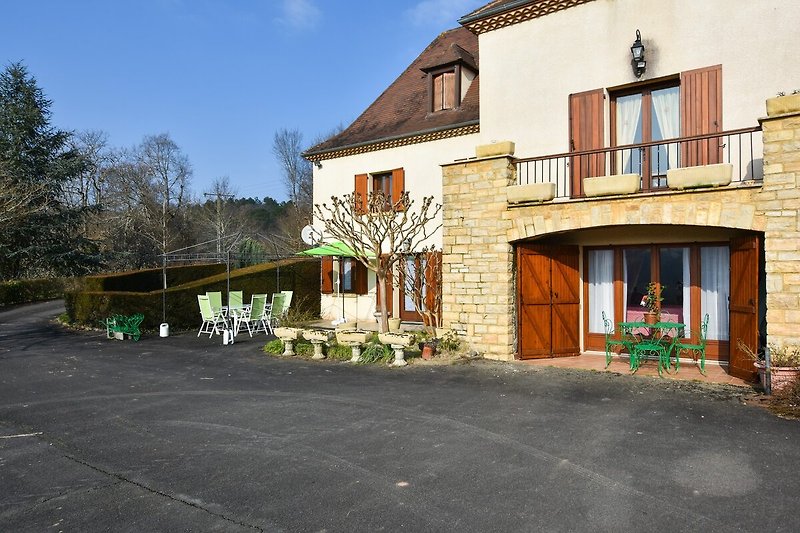 Außenseite Ferienhaus (Sommer)