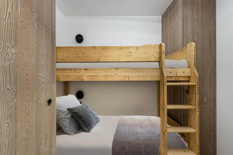 Außenseite Ferienhaus (Sommer)