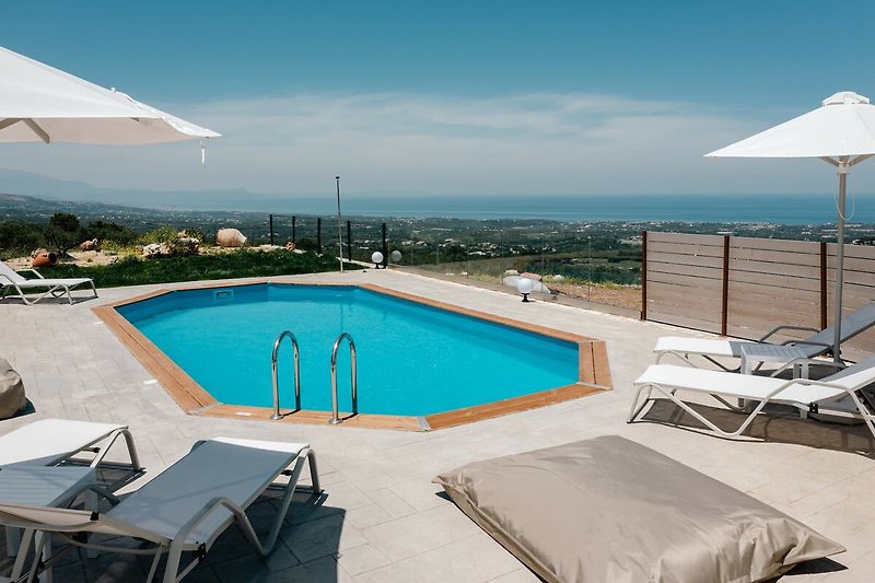 Piscina casa vacanze