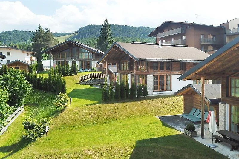 Außenseite Ferienhaus (Sommer)