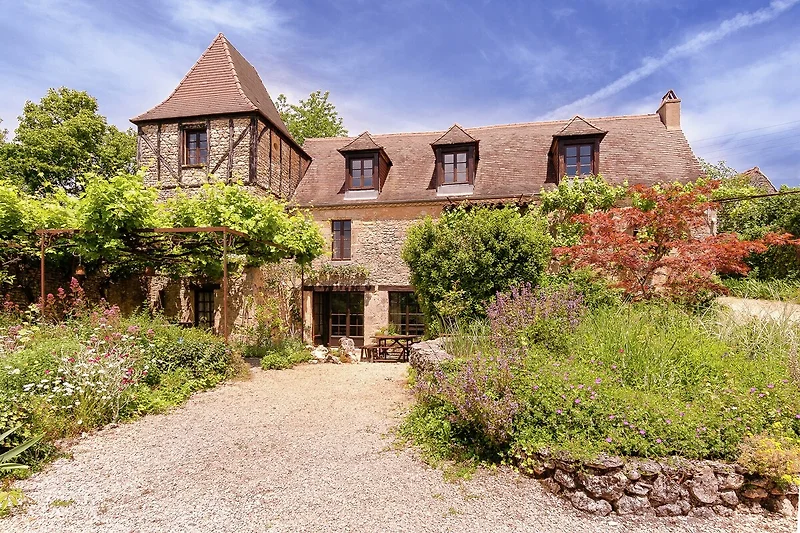 Außenseite Ferienhaus (Sommer)