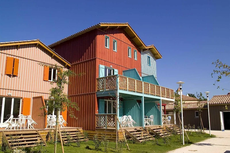 Außenseite Ferienhaus (Sommer)