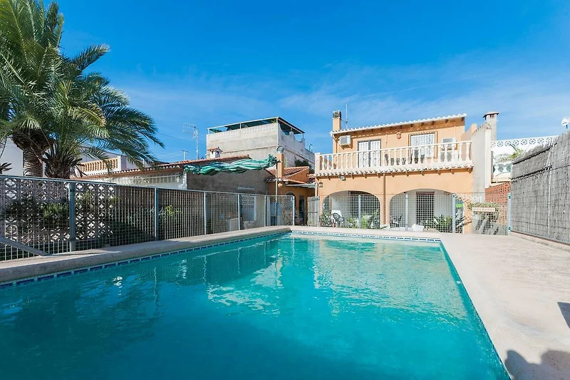 Piscina casa vacanze