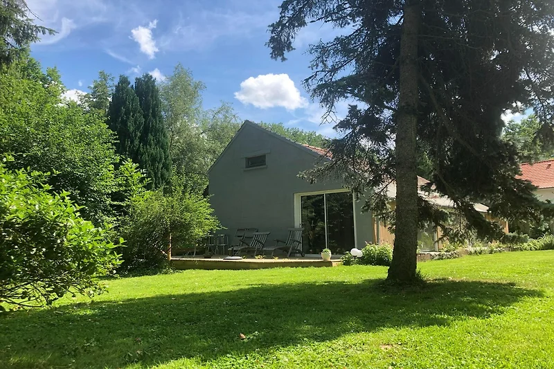 Außenseite Ferienhaus (Sommer)