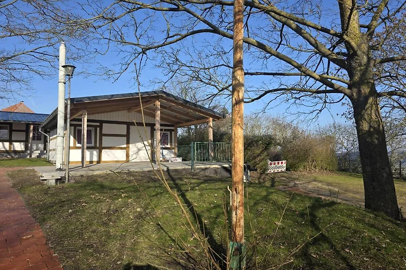 Außenseite Ferienhaus (Sommer)