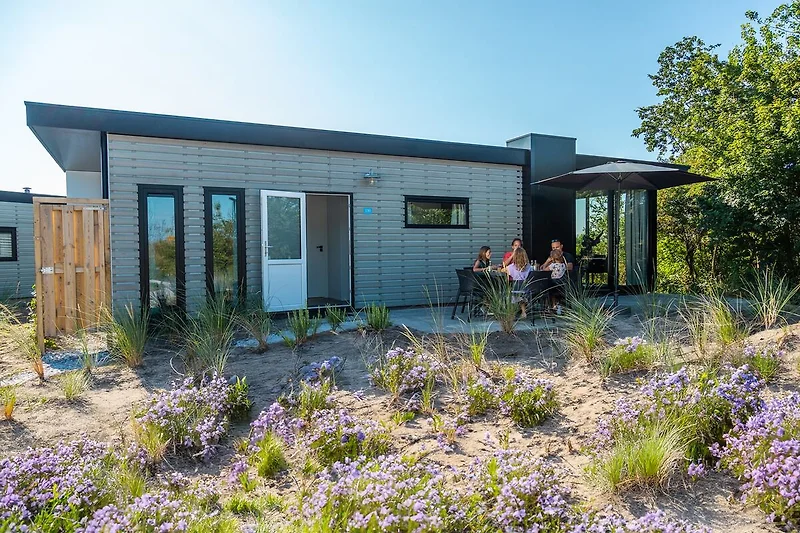 Außenseite Ferienhaus (Sommer)