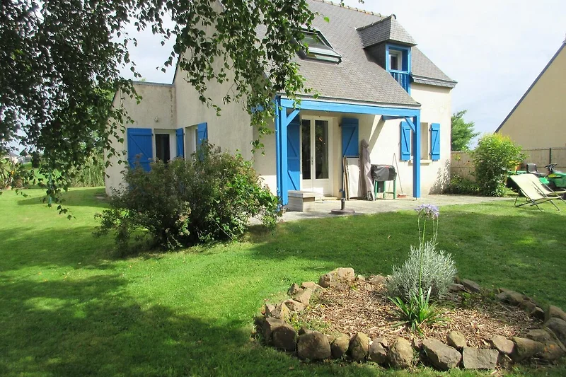 Außenseite Ferienhaus (Sommer)