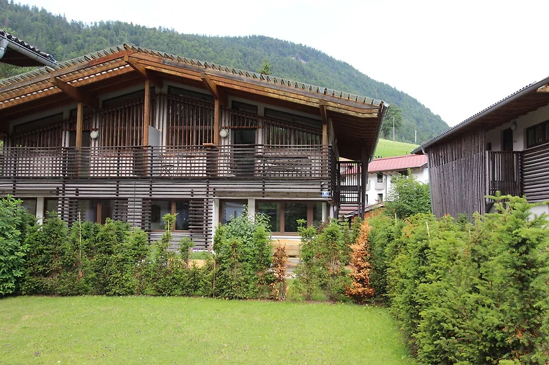 Außenseite Ferienhaus (Sommer)