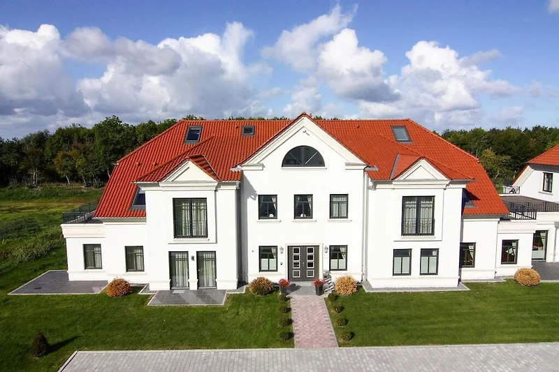 Außenseite Ferienhaus (Sommer)