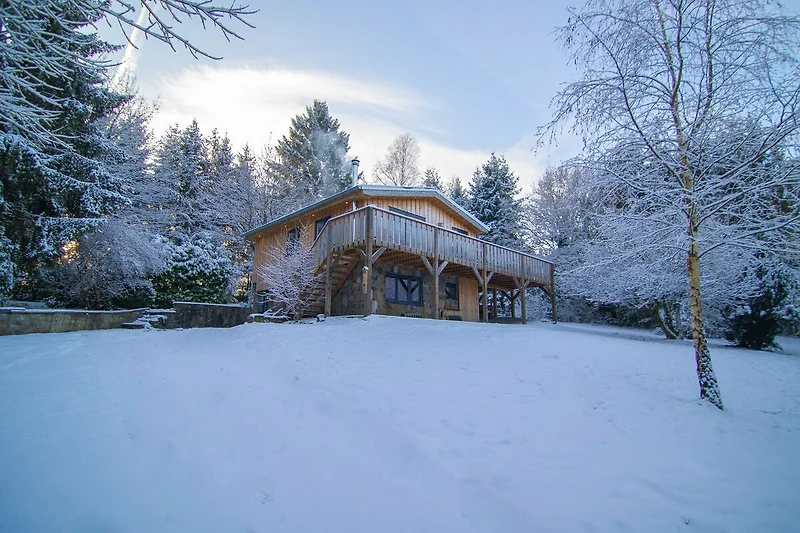 Außenseite Ferienhaus (Winter)