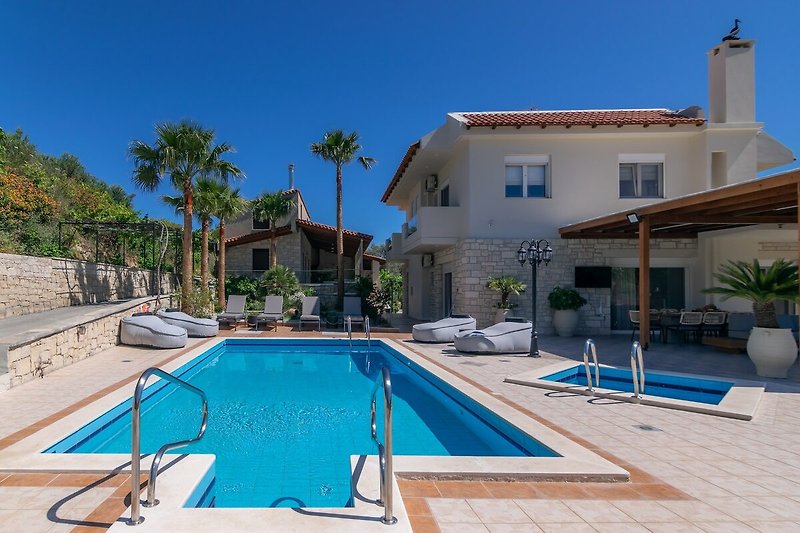 Schwimmbad des Ferienhauses