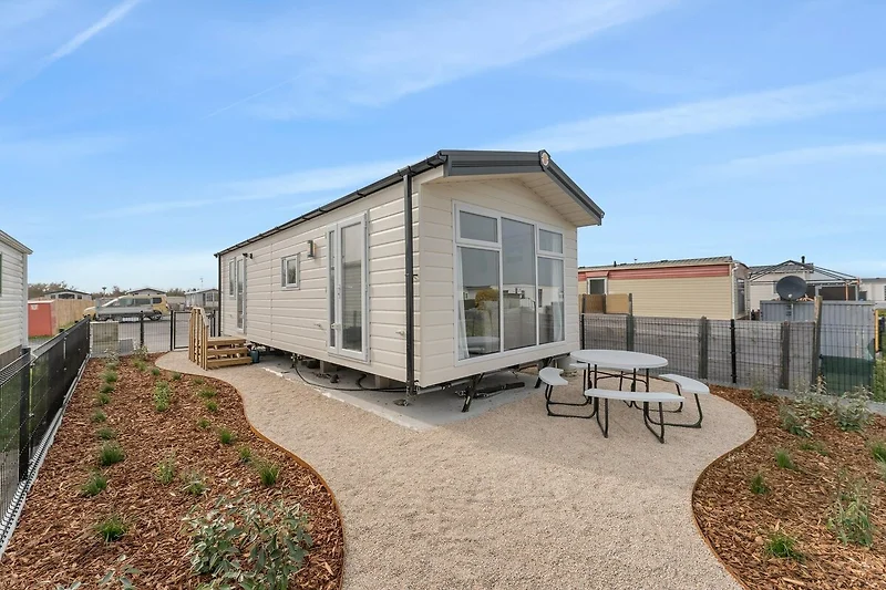 Außenseite Ferienhaus (Sommer)