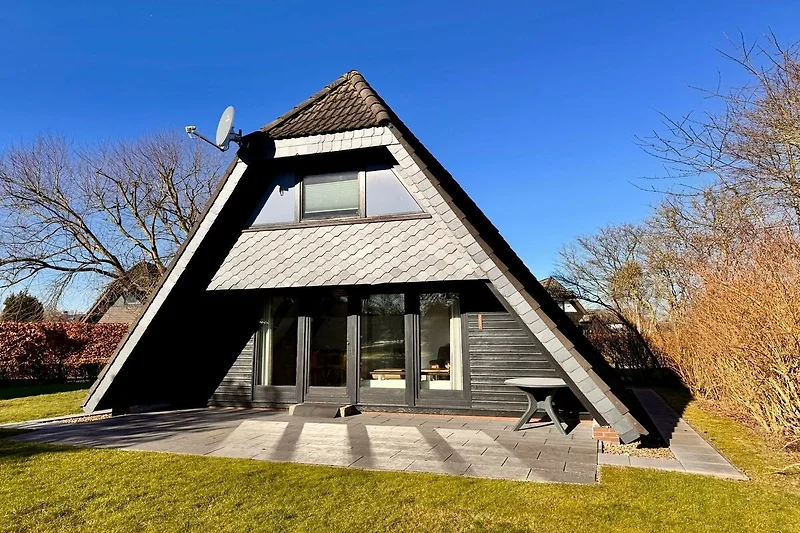 Außenseite Ferienhaus (Sommer)