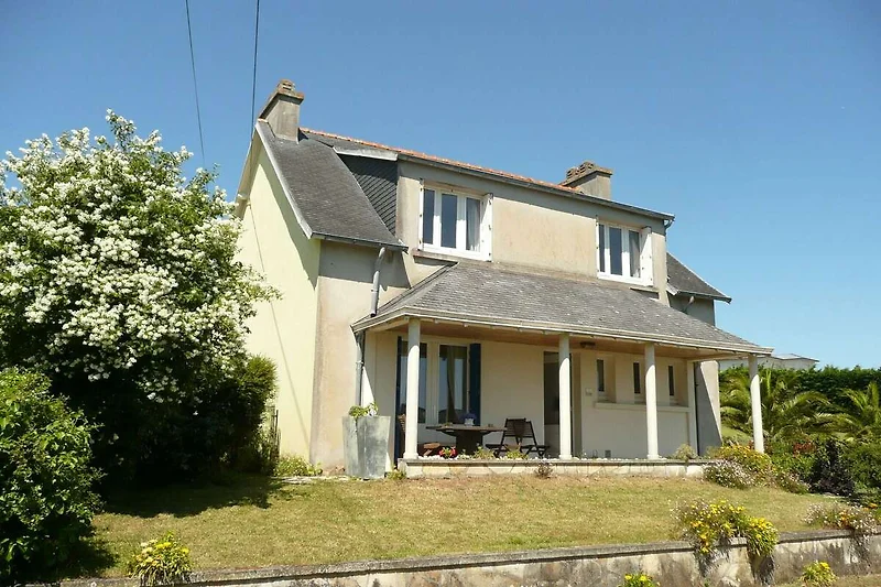 Außenseite Ferienhaus (Sommer)