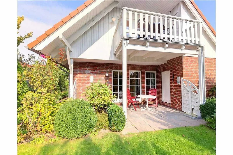 Außenseite Ferienhaus (Sommer)