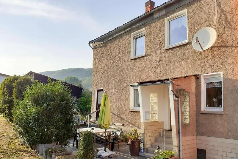 Außenseite Ferienhaus (Sommer)